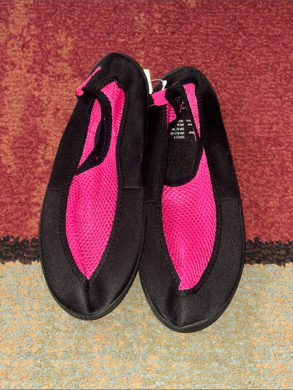 NWT Women’s Water Shoes
